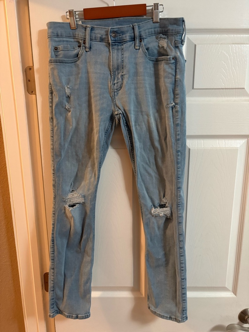 Abercrombie & Fitch jeans distressed straight leg light wash women's size 32x30